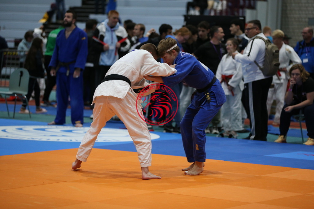 AT3Y2464 | Fotos vom Adler Cup - Pictures from Adler Cup

Hier findet Ihr alle Eindrücke und großen Momente der Adler Cup Wochenenden. Here you will find all impressions and great moments of the Adler Cup weekends. - Realisiert mit Pictrs.com