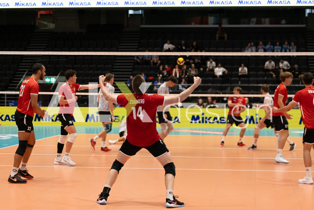 Luxembourg v Switzerland - CEV European League Men | KRIENS, SWITZERLAND - JUNE 12: CHRIS ZUIDBERG of Luxembourg celebrating during the CEV European League match between Luxembourg and Switzerland at Pilatus Arena on June 12, 2026 in Kriens, Switzerland. - Realisiert mit Pictrs.com
