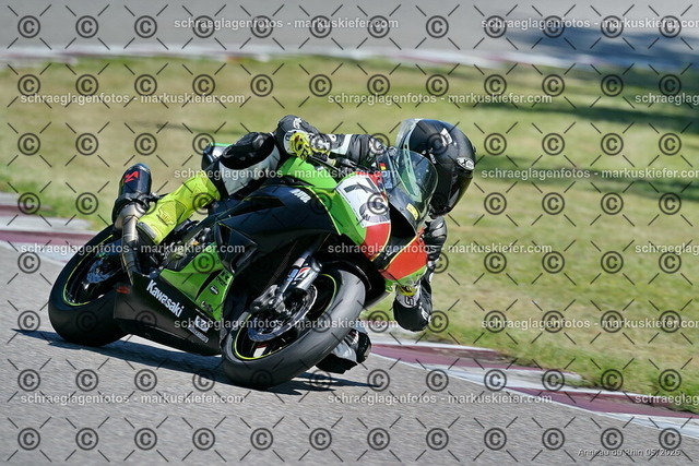 26BT01-1009 | 070 - Realisiert mit Pictrs.com