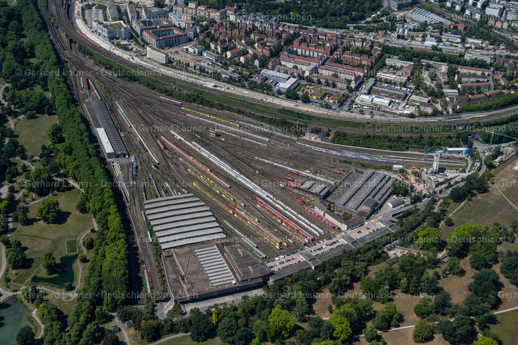 4034512 | STUTTGART 22.07.2020 Gleisanlagen der Deutschen Bahn AG am Depot des Betriebswerkes Am Rosensteinpark in Stuttgart im Bundesland Baden-Württemberg, Deutschland. Weiterführende Informationen bei: Deutsche Bahn AG. // Tracks of Deutschen Bahn AG at the depot of the operating plant in Stuttgart in the state Baden-Wurttemberg, Germany. Further information at: Deutsche Bahn AG. Foto: Gerhard Launer