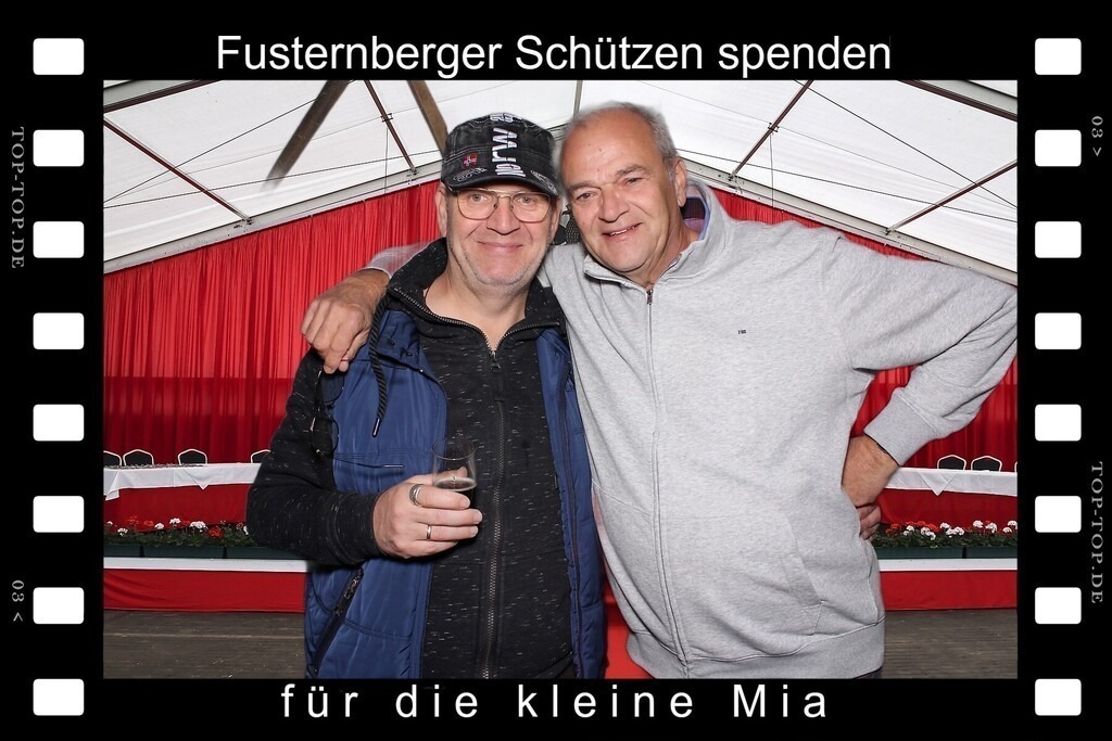 top-top.de 240928-064 | Foto, Video, Fotografie, Videografie, Fotobox, DJ, Discjockey, Musik, Musikbox, Veranstaltung, Photobooth, Amazon, Ebay, Buchtipp, Bestseller, Autor, Verlag, Buch, Wesel, Hamminkeln, NRW, Dinslaken, Rees, Drohne, Hochzeit, Party, Fotobox, Wesel, Fotograf