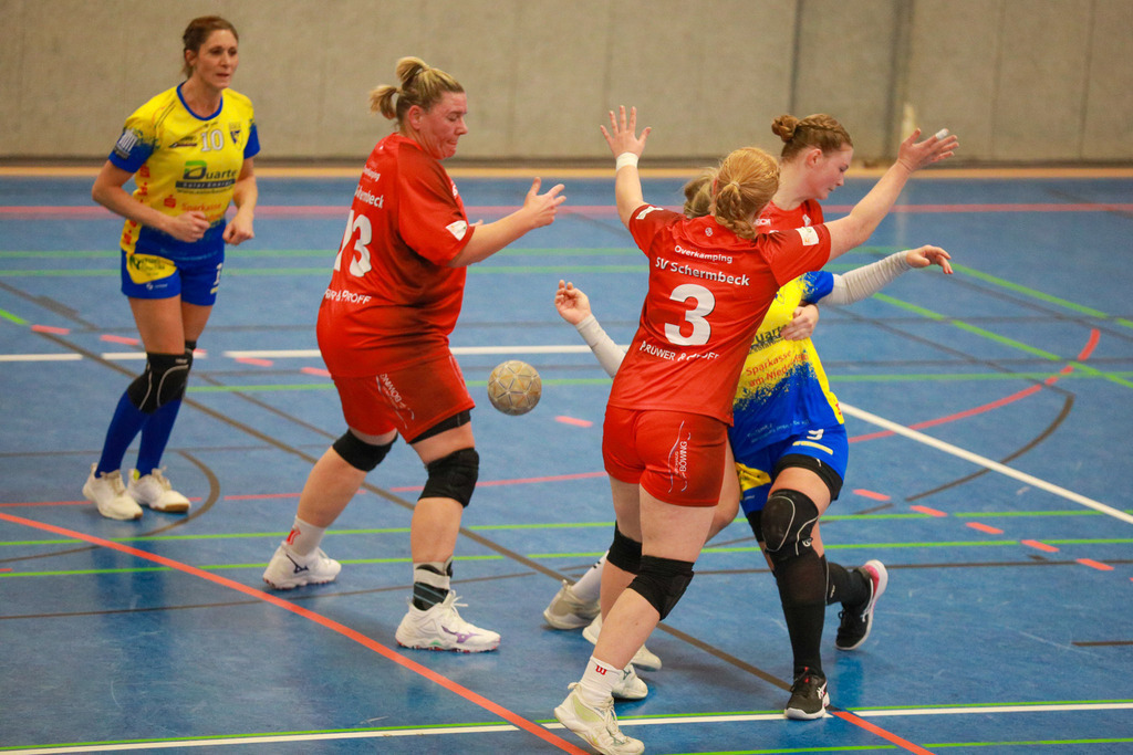 SvSchermbeck_SVN_061225_076 | Bildergalerie von Sport-Ereignissen aber auch von weiteren spannenden Dingen - nicht nur vom Niederrhein. In Anlehnung an den bekannten Spruch von Hanns Dieter Hüsch heißt das Motto: "Niederrhein ist überall".  - Realisiert mit Pictrs.com