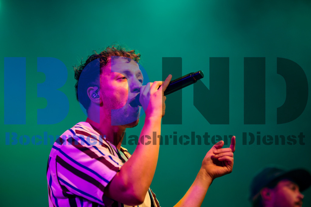 Zeltfestival Ruhr 2024 - Joris  {date} -  | {headline}(Foto: Sebastian Sendlak / BOND) - Realisiert mit Pictrs.com