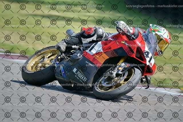 26BT02-1291 | markuskiefer.com - Realisiert mit Pictrs.com