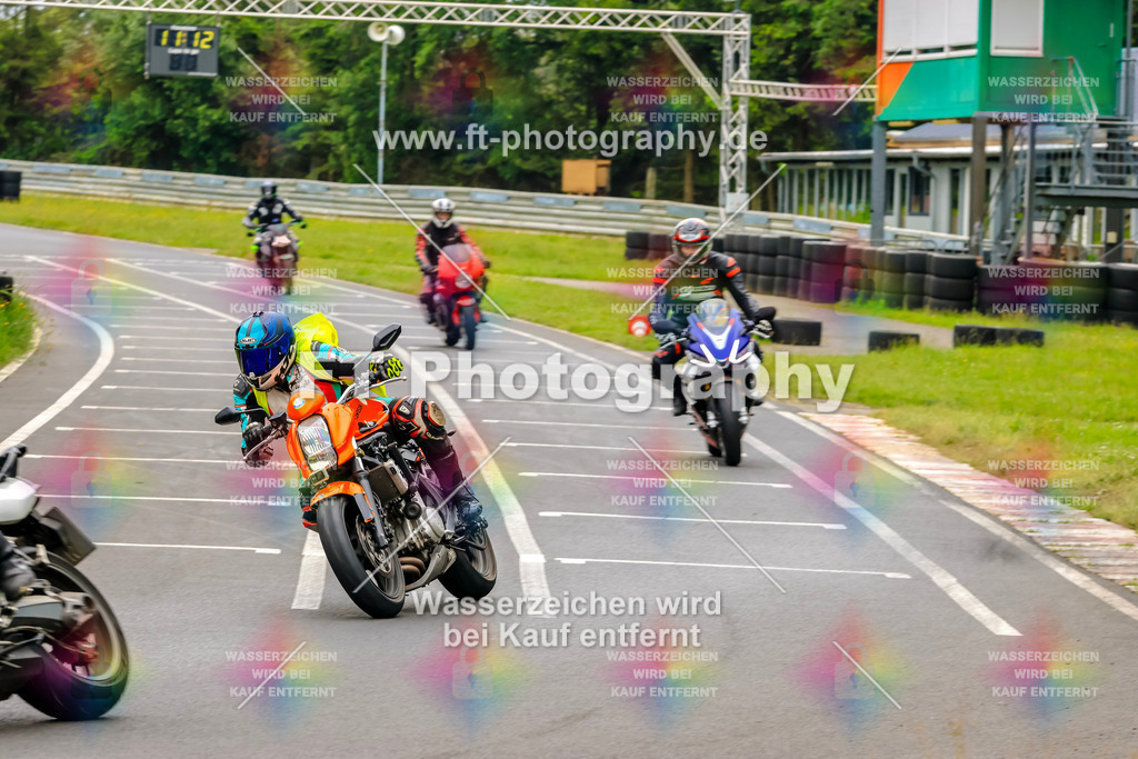 VBK-7815 | Hier findet Ihr Bilder von Touristenfahrten auf der Nürburgring Nordschleife oder von anderen Veranstaltungen die ich besucht habe. Viel Spass beim Durch Schauen 