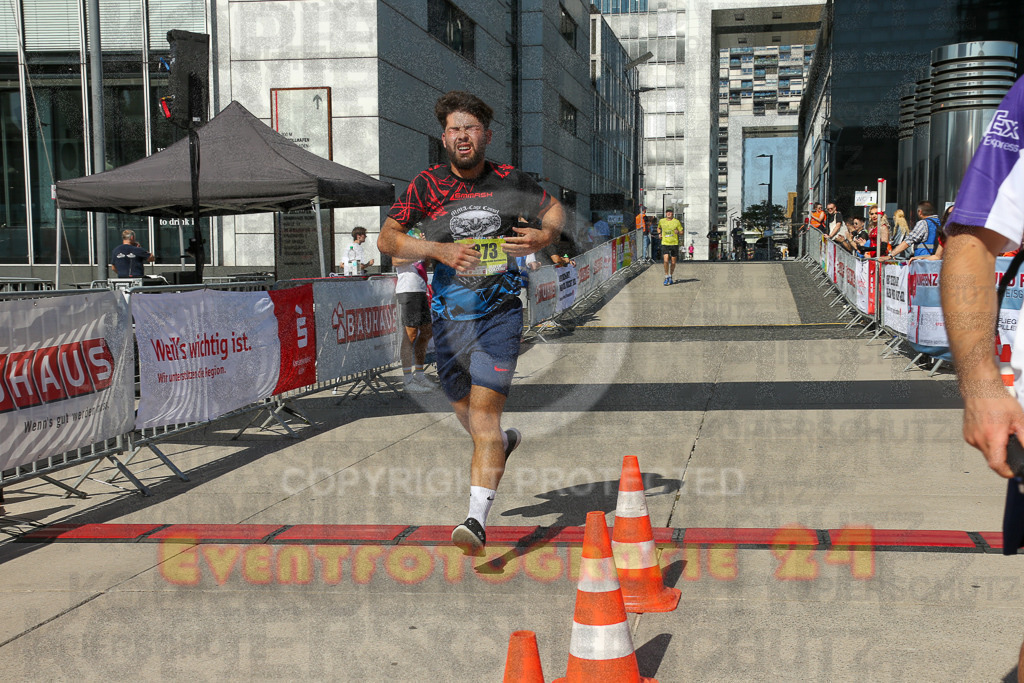 240921_1323_EX1_1158 | Sportfotografie im Rhein-Sieg Kreis, Köln, Bonn, NRW, Rheinland Pfalz, Hessen, etc. Unser Tätigkeitsfeld umfasst den Laufsport vom Volkslauf über den Marathon, Duathlon, Triathon bis zum Ultralauf wie Kölnpfad Ultra oder Schindertrail.