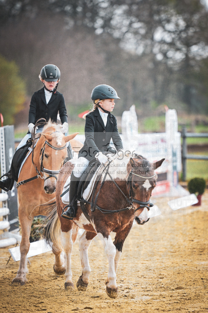 DOS_5764 | Entdecke hochwertige Reitturnierfotos von Foto Oger. Professionell, emotional und authentisch – jetzt Lieblingsmomente im Shop bestellen.Deutschlandweite Turnierfotografie. - Realisiert mit Pictrs.com
