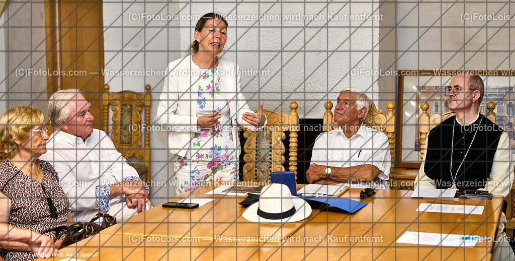 ALP8097_Kartause Gaming_Jubilaeum-Ehrung_Vigneron Jacques | (C)FotoLois.com, Alois Spandl. Ehrung Buchautor Jacques Vigneron aus Ferret, Feier 700 Jahre Hochzeit von Albrecht II mit Johanna von Pfirt, Fr 16. August 2024.