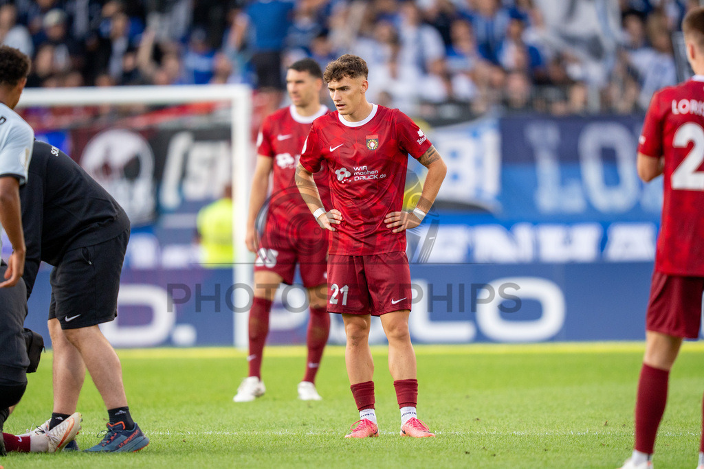 SG Sonnenhof Großaspach vs. Arminia Bielefeld, Fussball, DFB-Pokal, 1. Runde, 22.08.2026 | Luca Molinari (SG Sonnenhof Großaspach, #21),SG Sonnenhof Großaspach vs. Arminia Bielefeld, Fussball, DFB-Pokal, 1. Runde, 22.08.2026,DFB regulations prohibit any use of photographs as image sequences and/or quasi-video