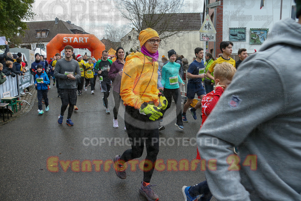 251130_1025_EX1_4996 | Sportfotografie im Rhein-Sieg Kreis, Köln, Bonn, NRW, Rheinland Pfalz, Hessen, etc. Unser Tätigkeitsfeld umfasst den Laufsport vom Volkslauf über den Marathon, Duathlon, Triathon bis zum Ultralauf wie Kölnpfad Ultra oder Schindertrail.
