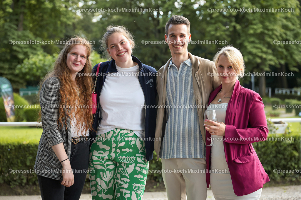 Due22062488021 | 22.06.2024, Düsseldorf, Konzert Porno Al Forno, HEUKING Mittsommer-Renntag - Die düsseldorfer Pop-Band performt bei ihrem Konzert auf der Rennbahn Grafenberg und begeistert die zahlreichen Fans