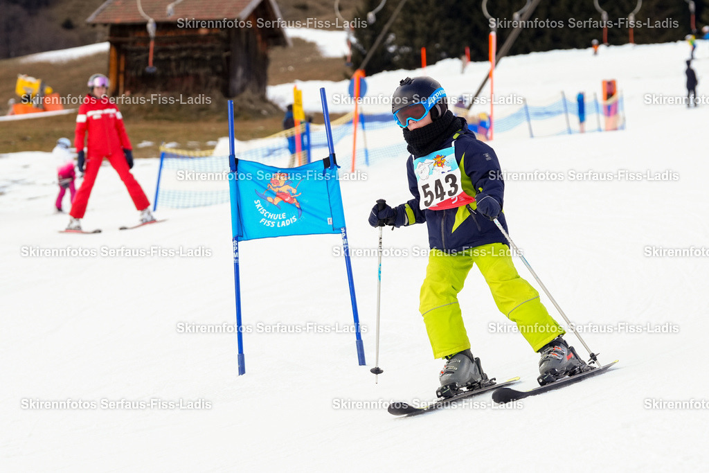 SRF_02.01.2026_0915 | Skirennfotos,Serfaus,Fiss,Ladis,Kinderskirennen,Winter,Tirol,Oberland,skirace,SFL,feelfree,weil wir's genießen,ski,Ski,skifahren,Sonnenplateau, - Realisiert mit Pictrs.com
