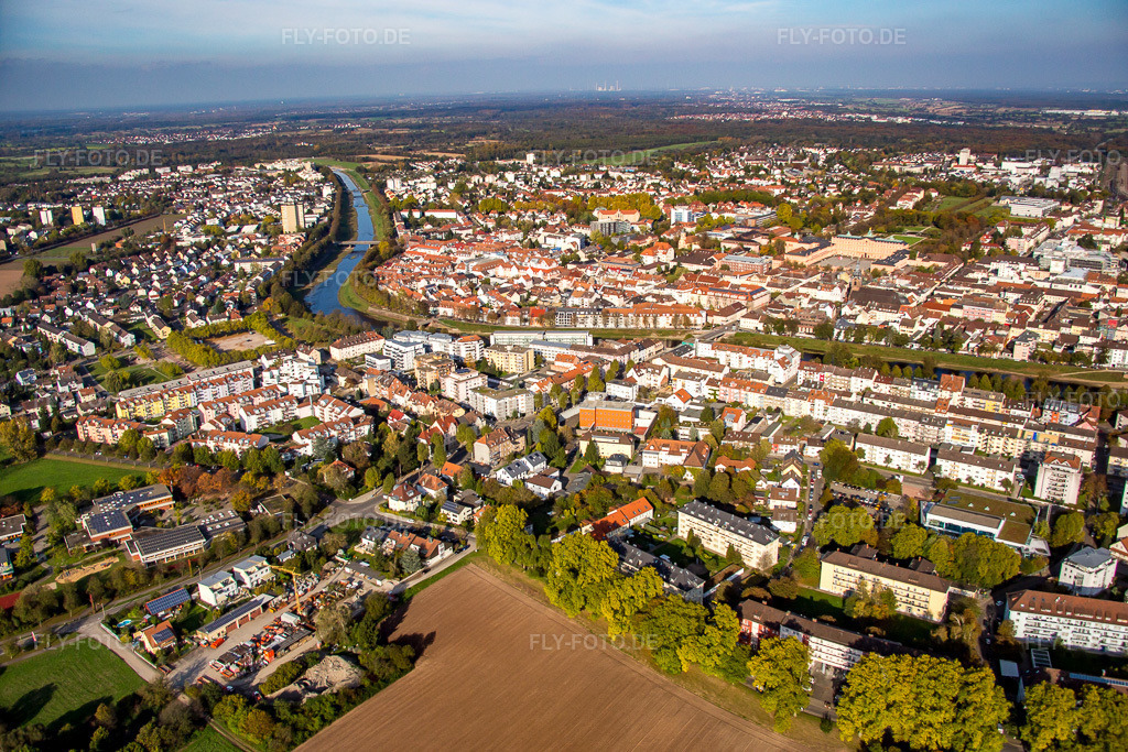 Luftbild: Ottersdorfer Straße in Rastatt im Bundesland Baden-Württemberg in Deutschland. Foto: IMG_075267.jpg vom 26.10.2014 durch Werner Riehm/FLY-FOTO.de