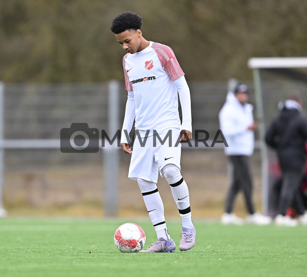 Fussball I Herren I Saison 2025-2026 I Bundesliga I 6. Spieltag I Eintracht Frankfurt - FC Bayern München  | MWMARA - Realisiert mit Pictrs.com