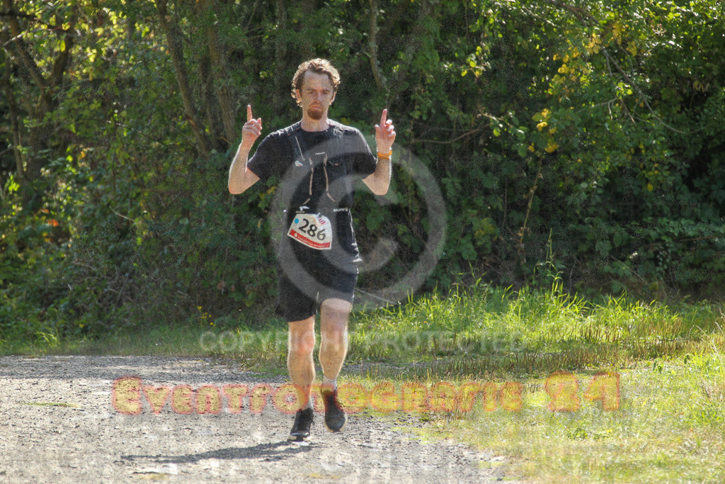 250830_1124_EV4_3416 | Sportfotografie im Rhein-Sieg Kreis, Köln, Bonn, NRW, Rheinland Pfalz, Hessen, etc. Unser Tätigkeitsfeld umfasst den Laufsport vom Volkslauf über den Marathon, Duathlon, Triathon bis zum Ultralauf wie Kölnpfad Ultra oder Schindertrail.