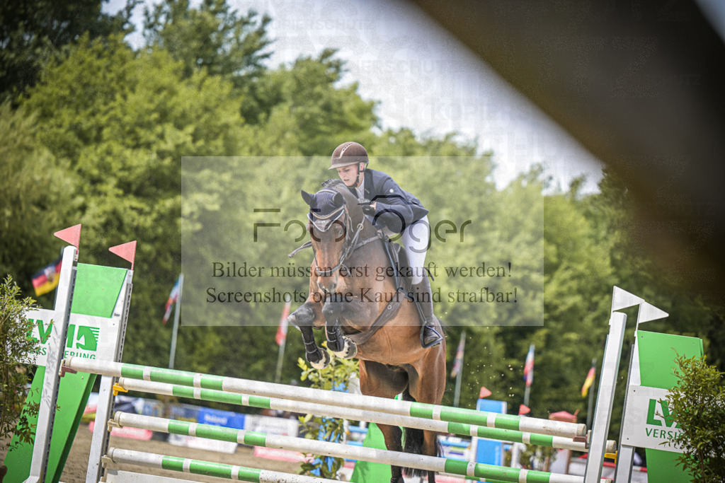 DOS_5153 | Entdecke hochwertige Reitturnierfotos von Foto Oger. Professionell, emotional und authentisch – jetzt Lieblingsmomente im Shop bestellen.Deutschlandweite Turnierfotografie. - Realisiert mit Pictrs.com