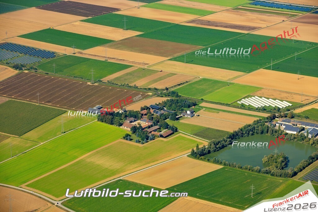 Das Luftbild zeigt : Eisenstorf Otzing - Die Luftaufnahme wurde 2023 vom UL-Flugzeug aus erstellt ( keine Drohne ) - Hochauflösende Luftaufnahme - Für grossformatige Ausdrucke geeignet. Die Geschenkidee !Mit Lizenz und Bildrechte bestellbar