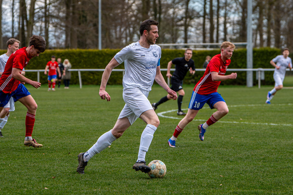 Fußball I Herren I Saison 2025-2026 I Halbfinale Kreispokal VEC I  BW Langförden - TV Dinklage II I 19040 | jns.sportfotos - Realisiert mit Pictrs.com