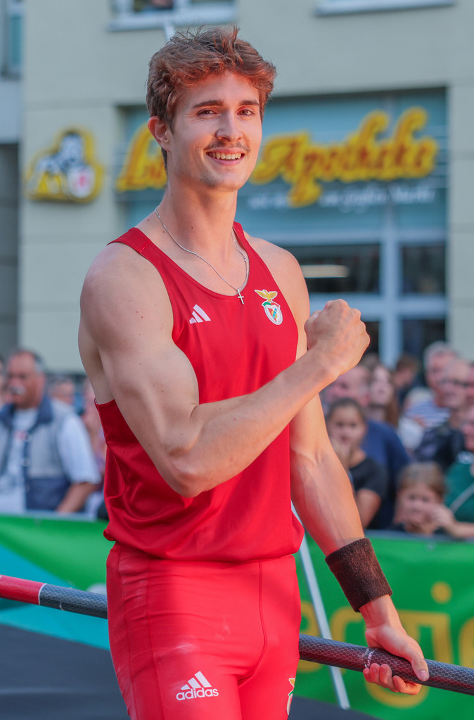 top-top.de-250828-291 | Foto, Video, Fotografie, Videografie, Fotobox, DJ, Discjockey, Musik, Musikbox, Veranstaltung, Photobooth, Amazon, Ebay, Buchtipp, Bestseller, Autor, Verlag, Buch, Wesel, Hamminkeln, NRW, Dinslaken, Rees, Drohne, Hochzeit, Party, Fotobox, Wesel, Fotograf