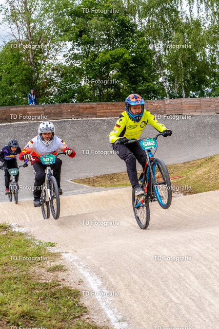 BayBMX2026-05240 | Fotogalerie von Thomas Dettweiler mit Eventbildern und lizenzfreien Fotos. Perfekt als Wandbild, für Büro, Website oder private Nutzung. - Realisiert mit Pictrs.com