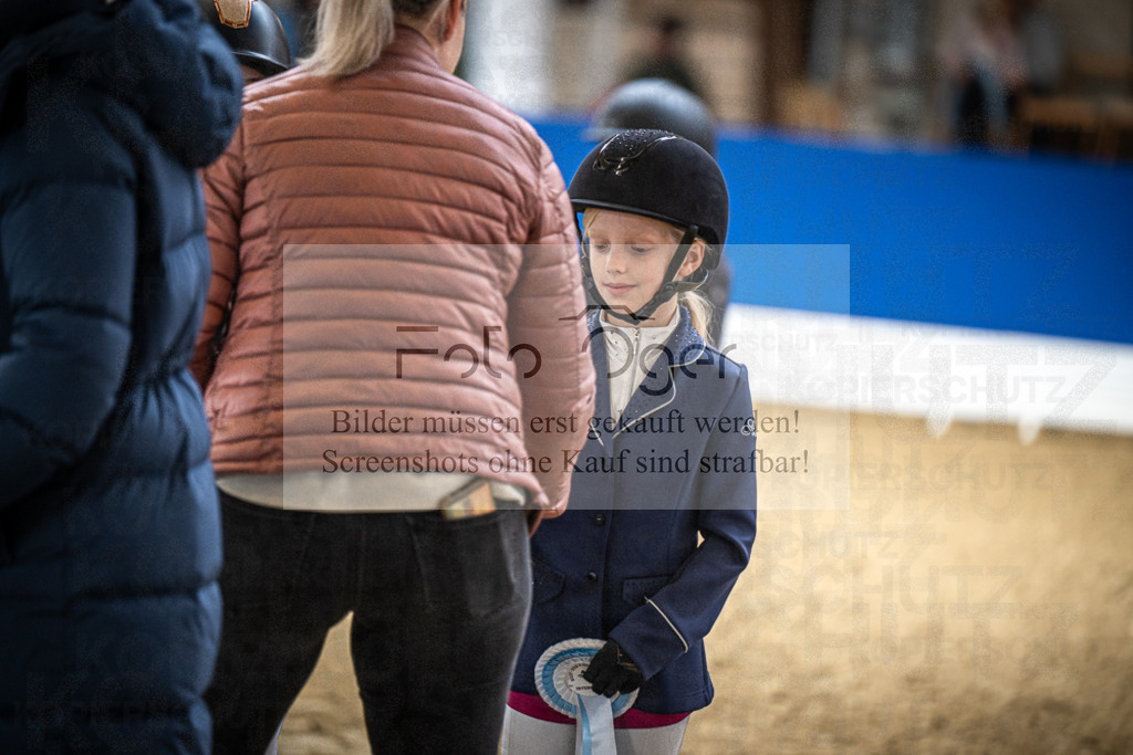 DOS_0038 | Entdecke hochwertige Reitturnierfotos von Foto Oger. Professionell, emotional und authentisch – jetzt Lieblingsmomente im Shop bestellen.Deutschlandweite Turnierfotografie. - Realisiert mit Pictrs.com