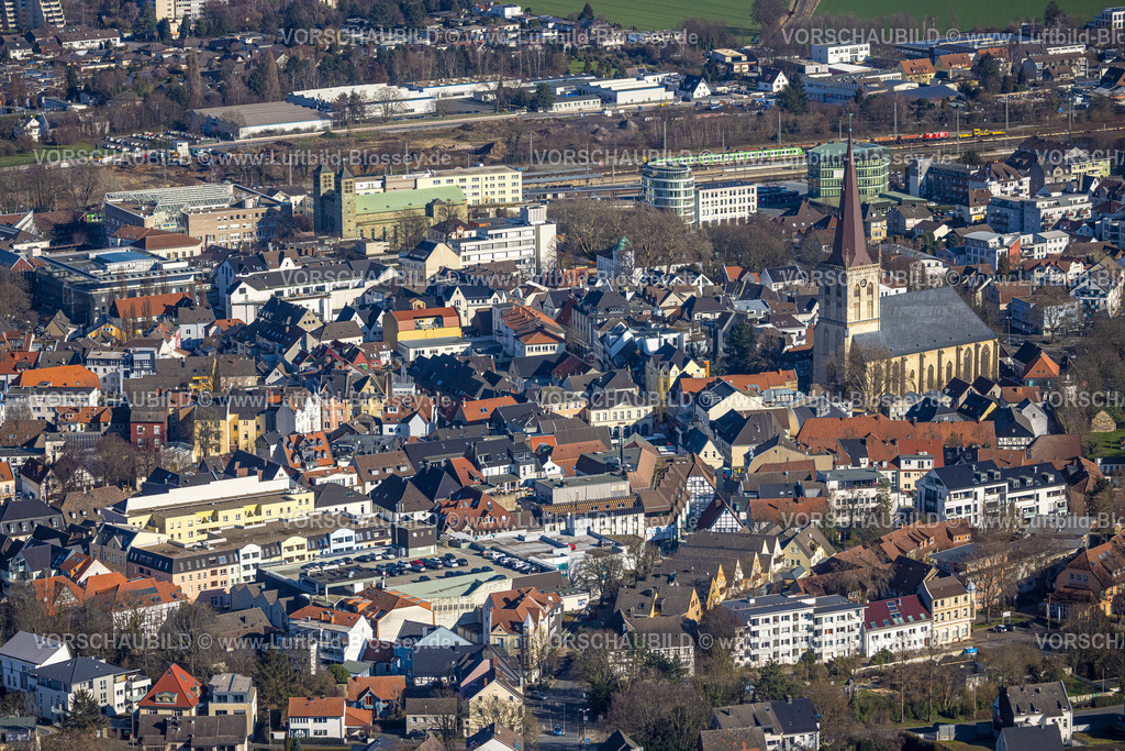 Unna230213355 | Luftbild, Evang. Stadtkirche in der Altstadt, Unna, Ruhrgebiet, Nordrhein-Westfalen, Deutschland