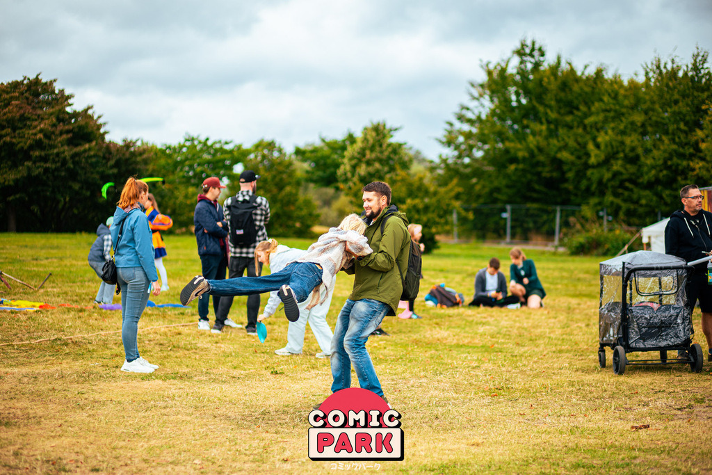 Tom Wenig -Comicpark ROS2026 SO-0511 | Hier findet ihr eure Fotografien und verschiedenste Motive zum Bestellen. - Realisiert mit Pictrs.com