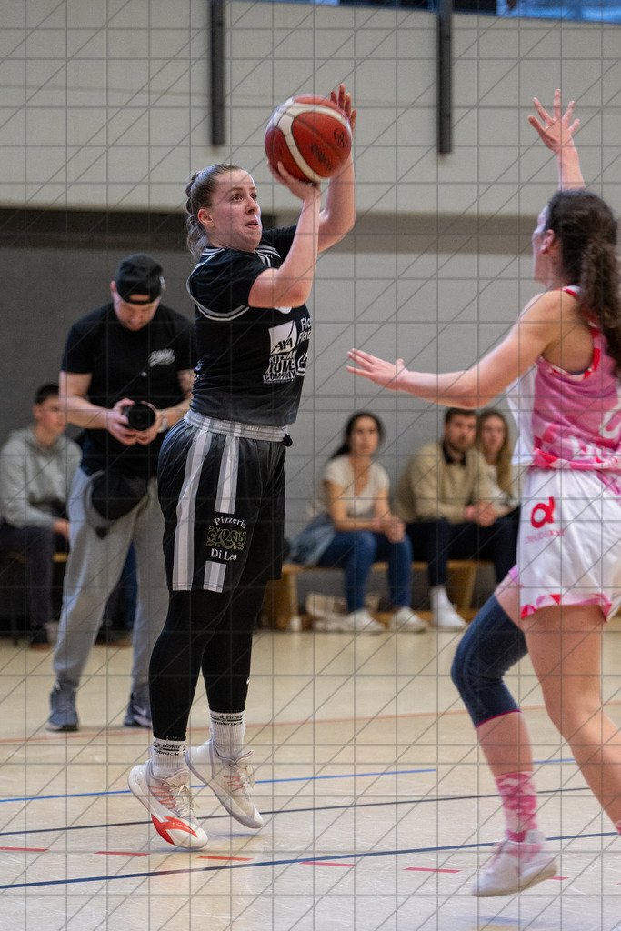 2. DBBL PlayOff 24/25 | 12.04.2025 | Dillingen Diamonds vs. BBC OS | 1/8-Finale, 2. Spiel  | 2. DBBL PlayOff 24/25 | 12.04.2025 | Dillingen Diamonds vs. BBC OS | 1/8-Finale, 2. Spiel  - - - - - CREDIT, www.bullenfotos.de, Martin König, Hörner Weg 40, D-49078 Osnabrück, +4917663732967, Nutzung und Weitergabe nur zu den vereinbarten Zwecken. Presseanfragen an Urheber. Alle Rechte beim Urheber. - - - - - - Realisiert mit Pictrs.com