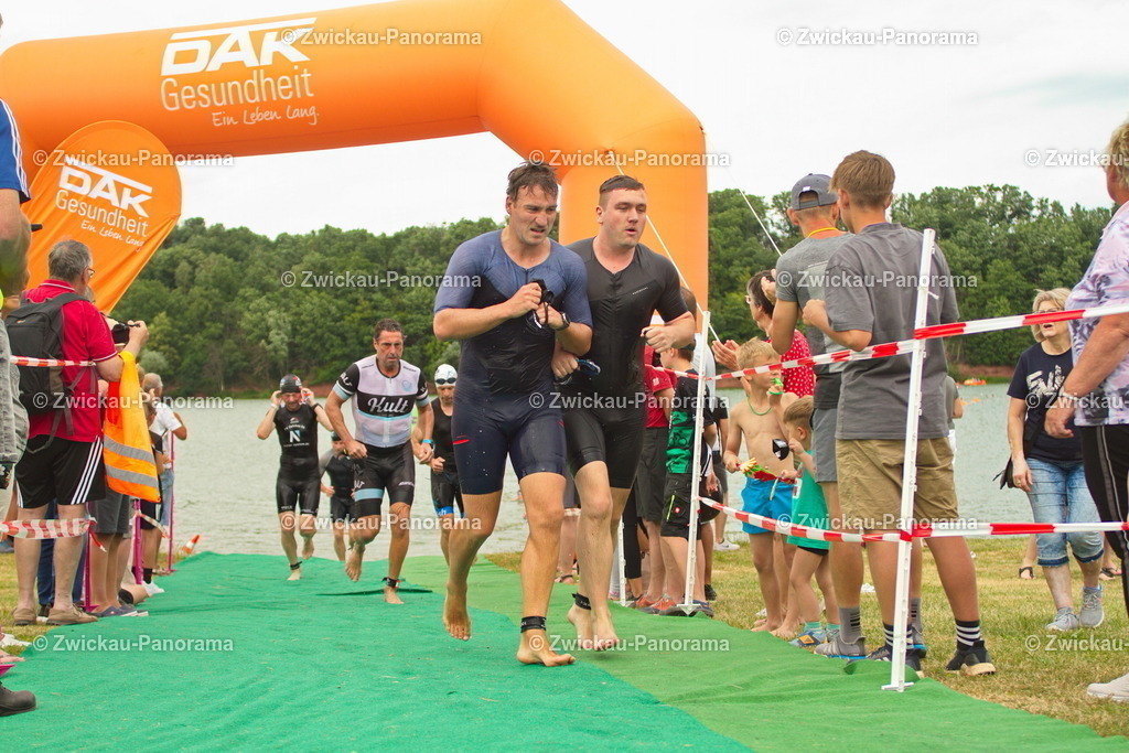 2023_0630_KoberTriathlon_Jeder0106 | Urban. Natur. Panorama. Luftbild. 
Der Bildershop für aufregende Perspektiven!
Für Deko, Wandbild und Kalender!
Wir bringen LED-Bilder zum Leuchten!
