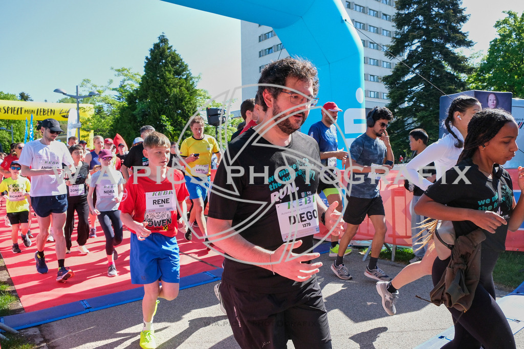 ..... | LINZ,AUSTRIA,27.April 24, Int. 3 Brückenlauf Linz  , Image shows: Photo: WAPICS / Michael ring