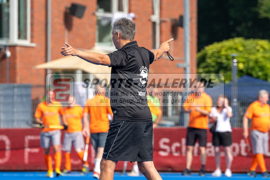 SFE_20240818_0024 | Krefeld, Deutschland, 18.08.2024:  European Cup for Recreational Hockey Players im KTHC Stadion Rot-Weiss Köln Tennis and Hockey Club am 18.08.2024 in Krefeld, Deutschland. (Foto von Stephan Fehrmann)Krefeld, Germany, 18.08.2024: European Cup for Recreational Hockey Players in KTHC Stadion Rot-Weiss Köln Tennis and Hockey Club at 18.08.2024 in Krefeld, Deutschland. (Foto from Stephan Fehrmann)