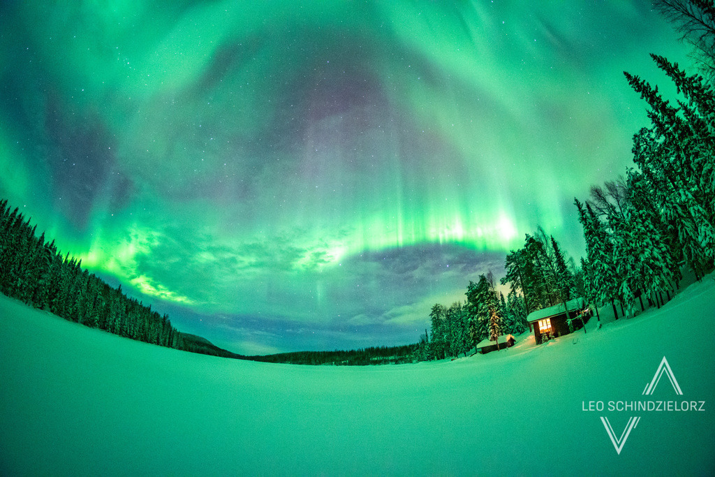 Fotografie_Leo_Schindzielorz_SE_Winter_Elooa_PolarArcticAdventure_20230223__A650925_org | Atmosphärische Landschaftsbilder & Drohnenaufnahmen aus dem Allgäu, Tirol, Südtirol & der Schweiz – ideal für Leinwanddrucke & zur stilvollen Raumgestaltung. - Realisiert mit Pictrs.com