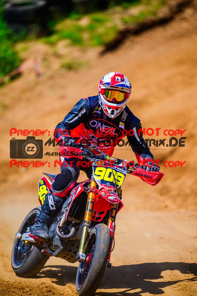 MaZZes_FotoMatrix_240512_6007705_8847 | S2