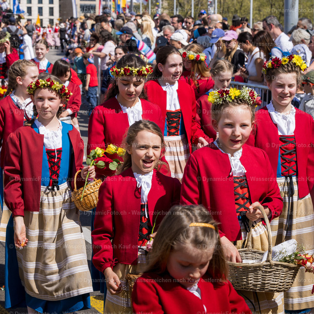 IMG_2024_04_14_0050084 | Professionelle Fotografen für Portrait-, Produkt-, Beauty -, Fashion-, kommerzielle - u. Hochzeitsfotografie sowie für Veranstaltungen. Lokal vor Ort oder in lokalen Studios.