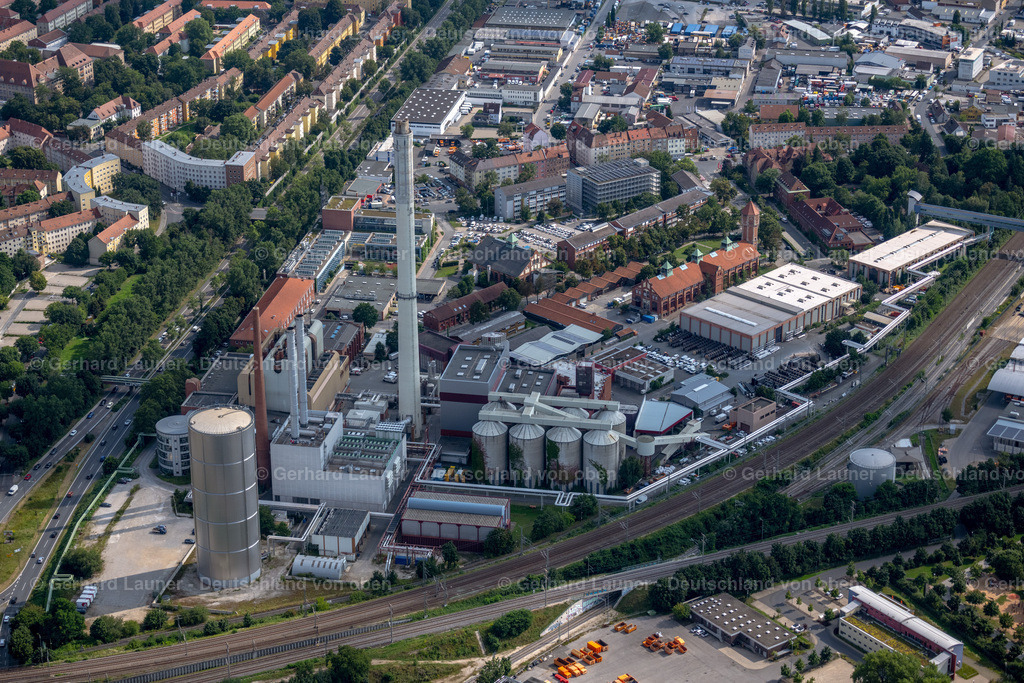4047521 | NüRNBERG 21.08.2021 Stromkraftwerk mit Stromerzeugungsanlagen aus Erdgas der "N?ERGIE Aktiengesellschaft" an der Sandreuthstraße im Ortsteil Sandreuth in Nürnberg im Bundesland Bayern, Deutschland. Weiterführende Informationen bei: N-ERGIE Aktiengesellschaft. // Power plant from natural gas in the district Sandreuth in Nuremberg in the state Bavaria, Germany. Further information at: N-ERGIE Aktiengesellschaft. Foto: Gerhard Launer