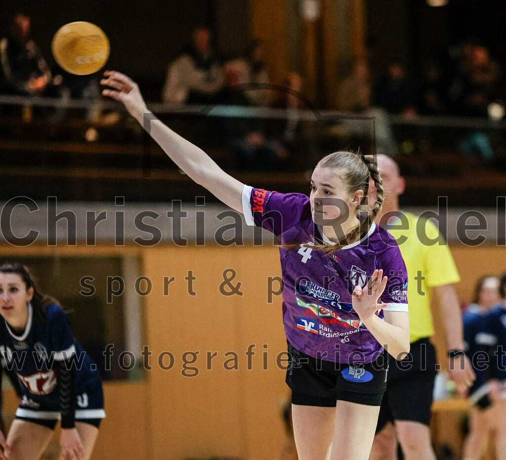 2024-02-03_019_SpVgg_Altenerding_gegen_SpVgg_Erdweg | Erding, Deutschland, 03.02.2024:
Handball, Bezirksoberliga Frauen Altbayern 2023 / 2024, 13. Spieltag, SpVgg Altenerding gegen SpVgg Erdweg, Endergebnis: 25:21

Greta Felbinger (SpVgg Altenerding, #4)

Foto: Christian Riedel / fotografie-riedel.net
