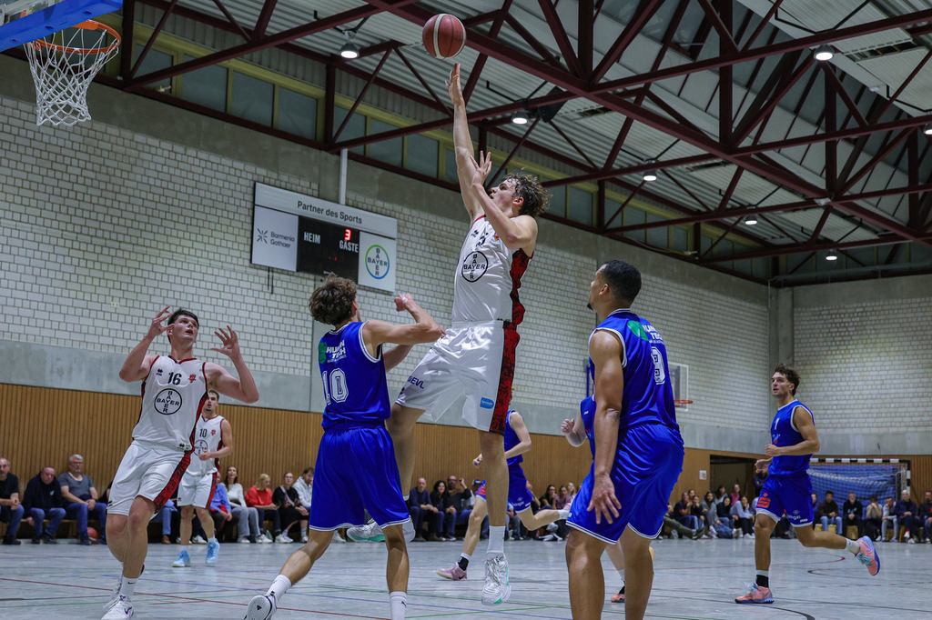 Regio BAYER GIANTS vs NEW Elephants Grevenbroich-69 | Fotos von Basketballspielen aus dem Raum NRW fotografiert von Gero Mueller-Laschet und Daniel Schaefer - Realisiert mit Pictrs.com