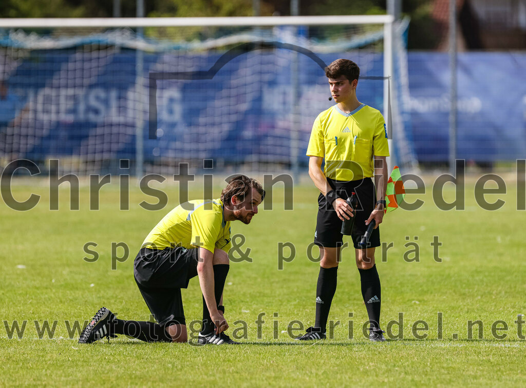 2023-07-08_108_FC_Langengeisling_gegen_TSV_Buchbach | Erding, Deutschland, 08.07.2023:
Fußball, Bezirksliga Oberbayern Ost 2023 / 2024, Testspiel, FC Langengeisling gegen TSV Buchbach, Endergebnis: 0:6

Schiedsrichter Dr. Markus Huber

Foto: Christian Riedel / fotografie-riedel.net