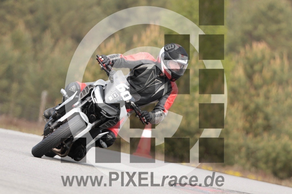 0060-20250511_13458 | Schöne Erinnerungen an spannende Momente - das festzuhalten ist unser Job. PIXELrace.de ist seit 2003 auf den Rennstrecken Europas unterwegs um die Action draußen beim Fahren und die wunderbare Stimmung imm Fahrerlager für euch einzufangen.