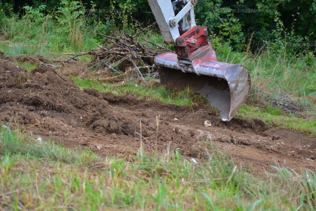 bib-lg02-erdarbeiten-0010 | Nach LV-Leistungsgruppen sortierte Detailfotos über den Bau eines Hauses. Alle Hausbau-Bilder direkt vom Urheber und Autor der Website Haus-Selber-Bauen.com