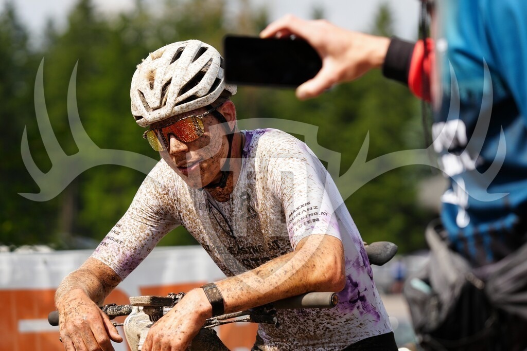 Image00454 | Fotogalerie der Treibjagd im Dunkelwald - Dein MTB Etappenrennen im Erzgebirge - Realisiert mit Pictrs.com