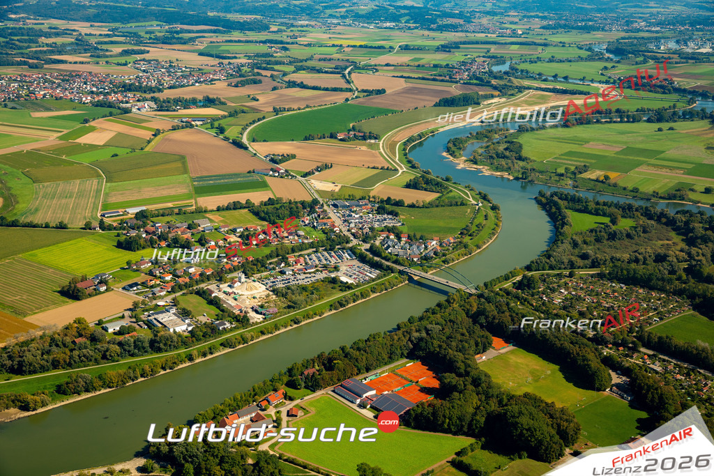 Das Luftbild zeigt : Hornstorf Straubing - Die Luftaufnahme wurde 2023 vom UL-Flugzeug aus erstellt ( keine Drohne ) - Hochauflösende Luftaufnahme - Für grossformatige Ausdrucke geeignet. Die Geschenkidee !Mit Lizenz und Bildrechte bestellbar