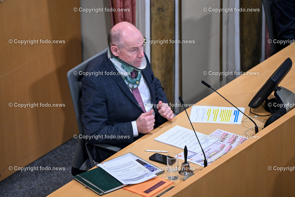 Landhaus Linz_ Promenade_ Landtagssitzung_ 11.04.2024-51 | 11.04.2024, Landhaus Linz AUT, Promenade, Landtagssitzung, im Bild Max Hiegelsberger (1.Landtagspraesident, VP)