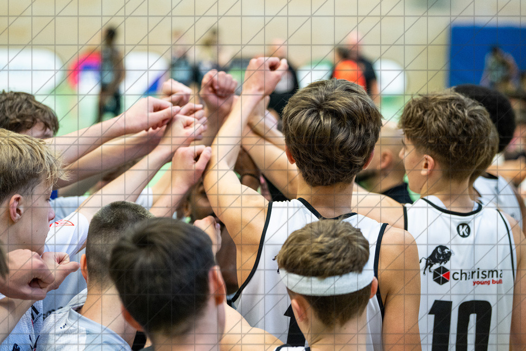 JBBL 24/25 | 27.10.2024 | Charisma Young Bulls vs. BBA Hagen | JBBL 24/25 | 27.10.2024 | Charisma Young Bulls vs. BBA Hagen - - - - - CREDIT, www.bullenfotos.de, Martin König, Hörner Weg 40, D-49078 Osnabrück, +4917663732967, Nutzung und Weitergabe nur zu den vereinbarten Zwecken. Presseanfragen an Urheber. Alle Rechte beim Urheber. - - - - - - Realisiert mit Pictrs.com