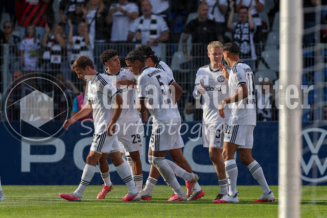 21.08.2026, GER, Fussball, Herren, DFB-Pokal, Saison 2026/2027, SC St. Tönis vs Eintracht Frankfurt | Jonathan Burkhardt (Frankfurt) Torjubel, jubelt nach seinem Treffer zum 0:1