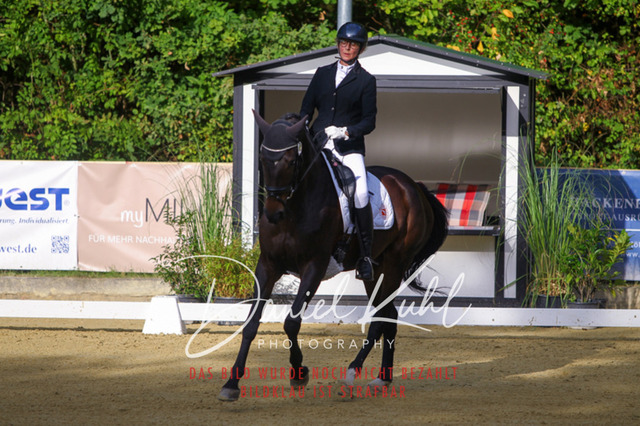 DKP41027 | Turniersportfotografie; Pferdefotografie; Dressurfotografie