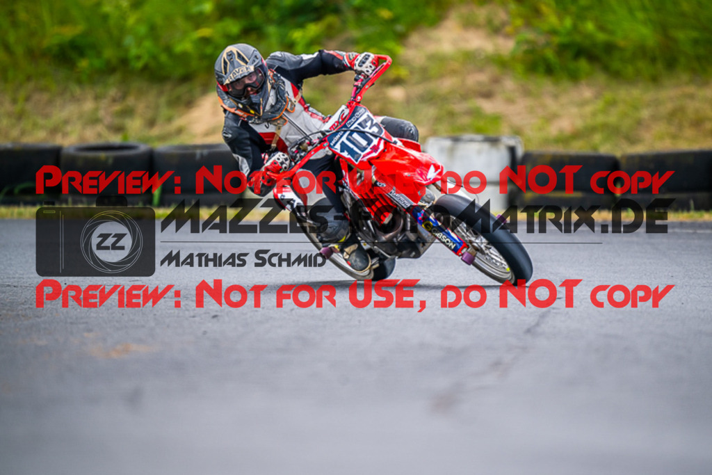 MaZZes_FotoMatrix_220528_9451 | Fotograf Mathias Schmid
Sportfotograf,
Eventfotograf,
Hochzeitsfotograf,
Portraitfotograf