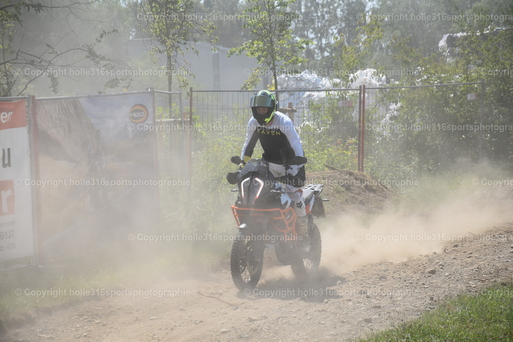 DSC_0239 | Sportfotografie , Motorsport, Motoross, Reitsport, Mointainbike, Enduro,
Landschaft , Outdoor, Eventfotografie, Landschaft, Bilder online bestellen - Realisiert mit Pictrs.com