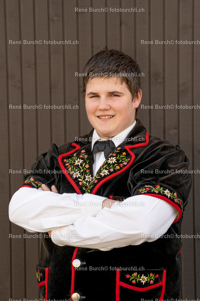 Corsin von Wyl | René Burch leidenschaftlicher Fotograf aus Kerns in Obwalden.  Hier finden sie Sport, Landschaft und Natur Fotografie.
 - Realisiert mit Pictrs.com