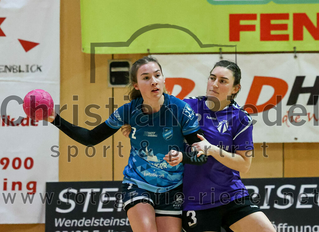 2023-01-21_059_SpVgg_Altenerding_gegen_TSV_Karlsfeld | Erding, Deutschland, 21.01.2023:
Handball, Bezirksoberliga Frauen Altbayern 2022 / 2023, 8. Spieltag, SpVgg Altenerding gegen TSV Karlsfeld, Endergebnis: 28:24

Eva Magdalena Reisky (TSV Eintracht Karlsfeld, #2), Katharina Künstner (SpVgg Altenerding, #3)

Foto: Christian Riedel / fotografie-riedel.net